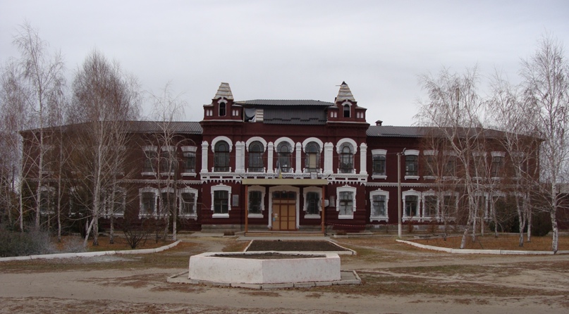 Будівля головного учбового корпусу учительського інституту (Катеринівська жіноча гімназія)