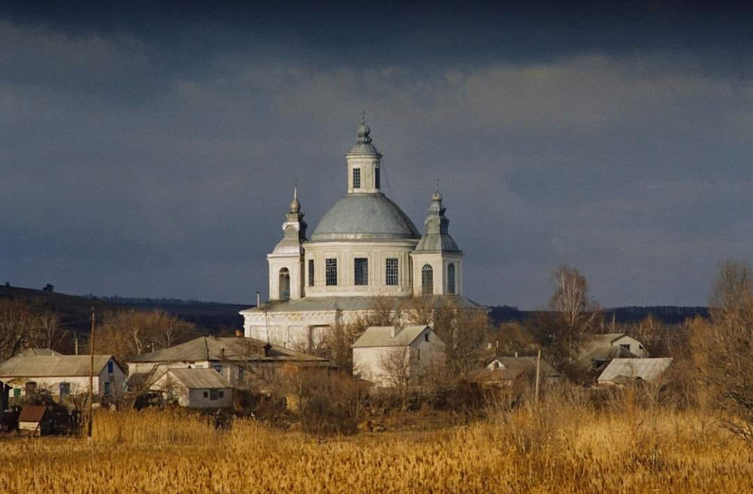 Департамент продовжує патріотичний флешмоб #ЛуганщинаЦеУкраїна  Успенська церква, Осинове 