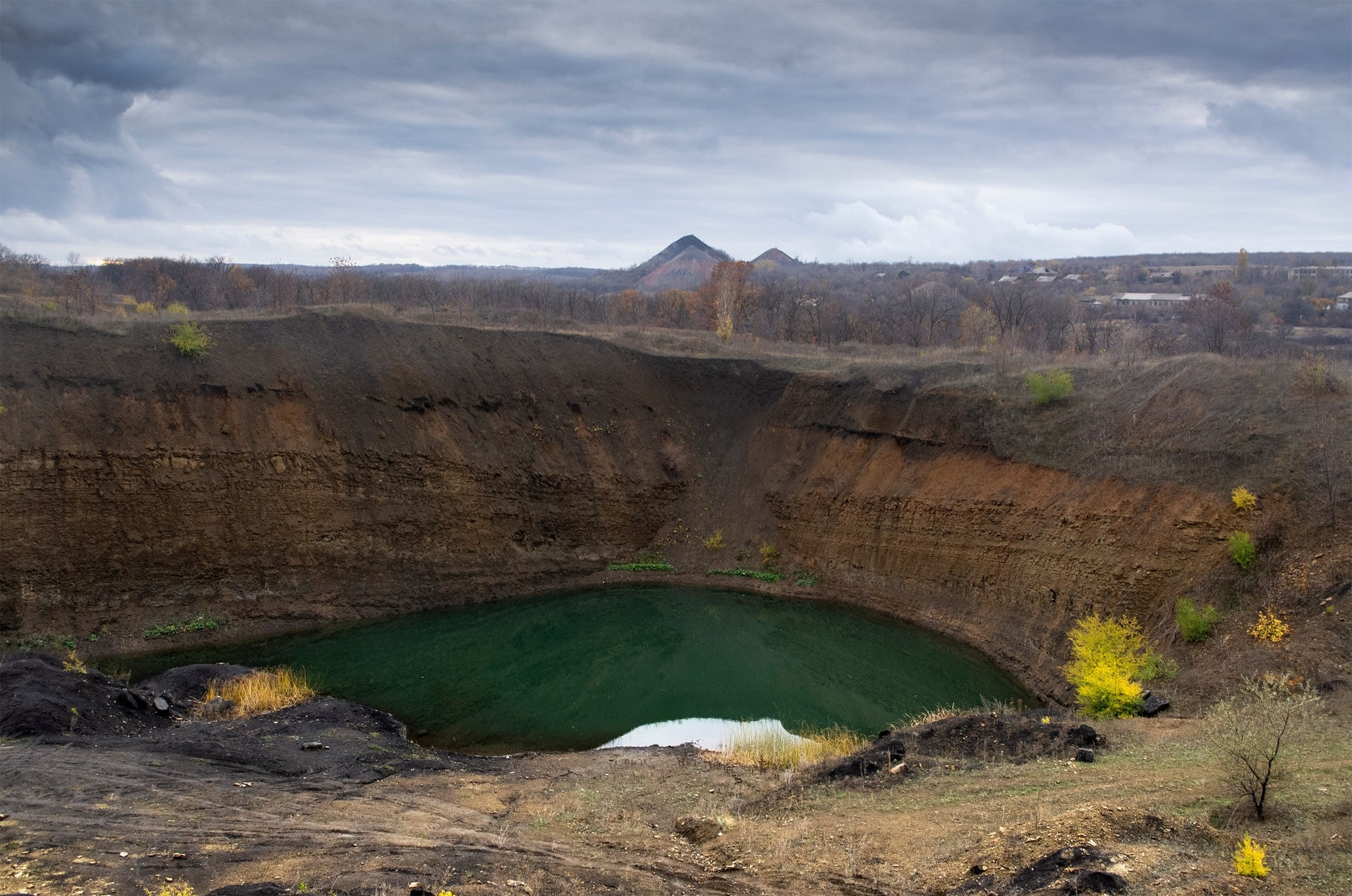 Краєвиди окупованого Зоринська на Луганщині